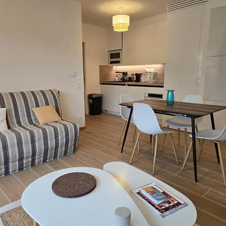 Apartment Beautiful New And Bright Sable & Sel Cabourg